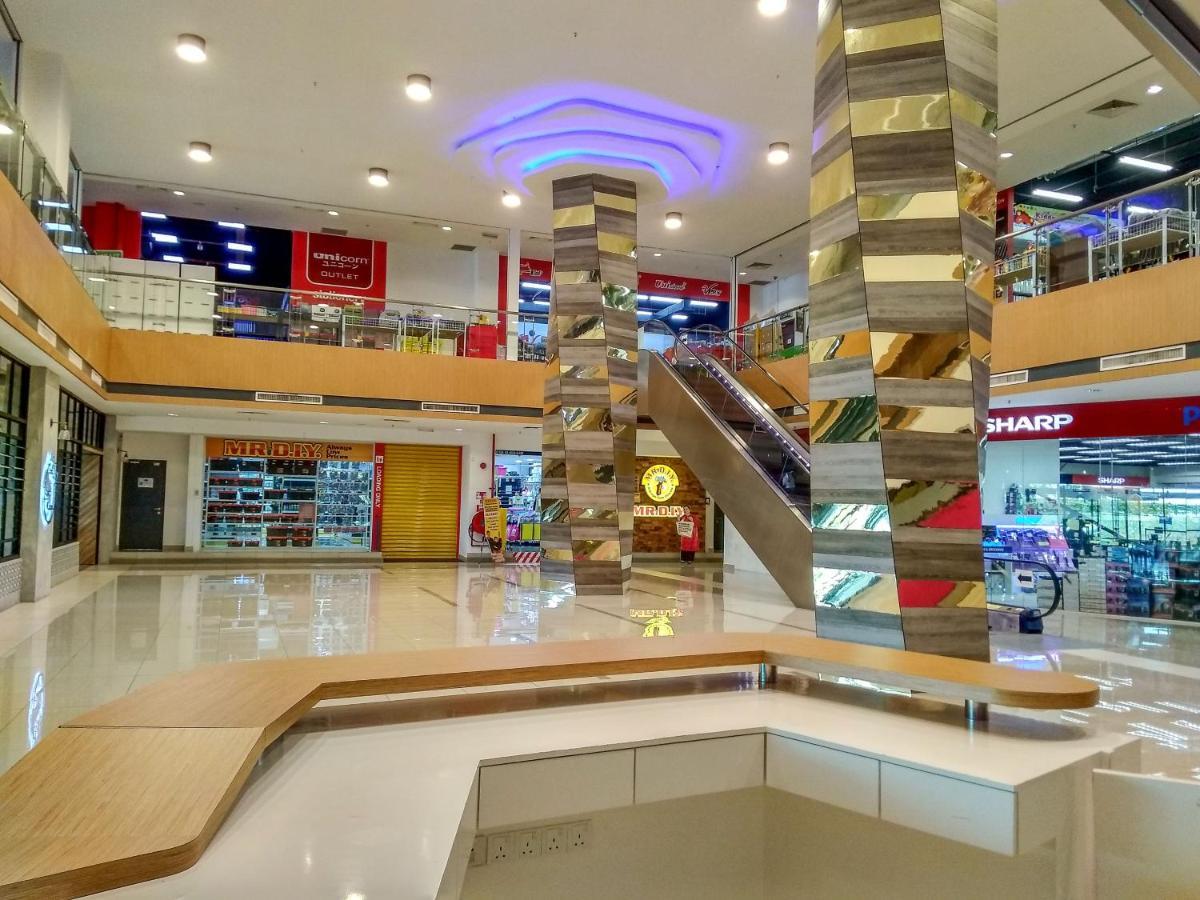 Azfa Duplex Suite At De Centrum Putrajaya Bangi Free Wifi Kajang Luaran gambar